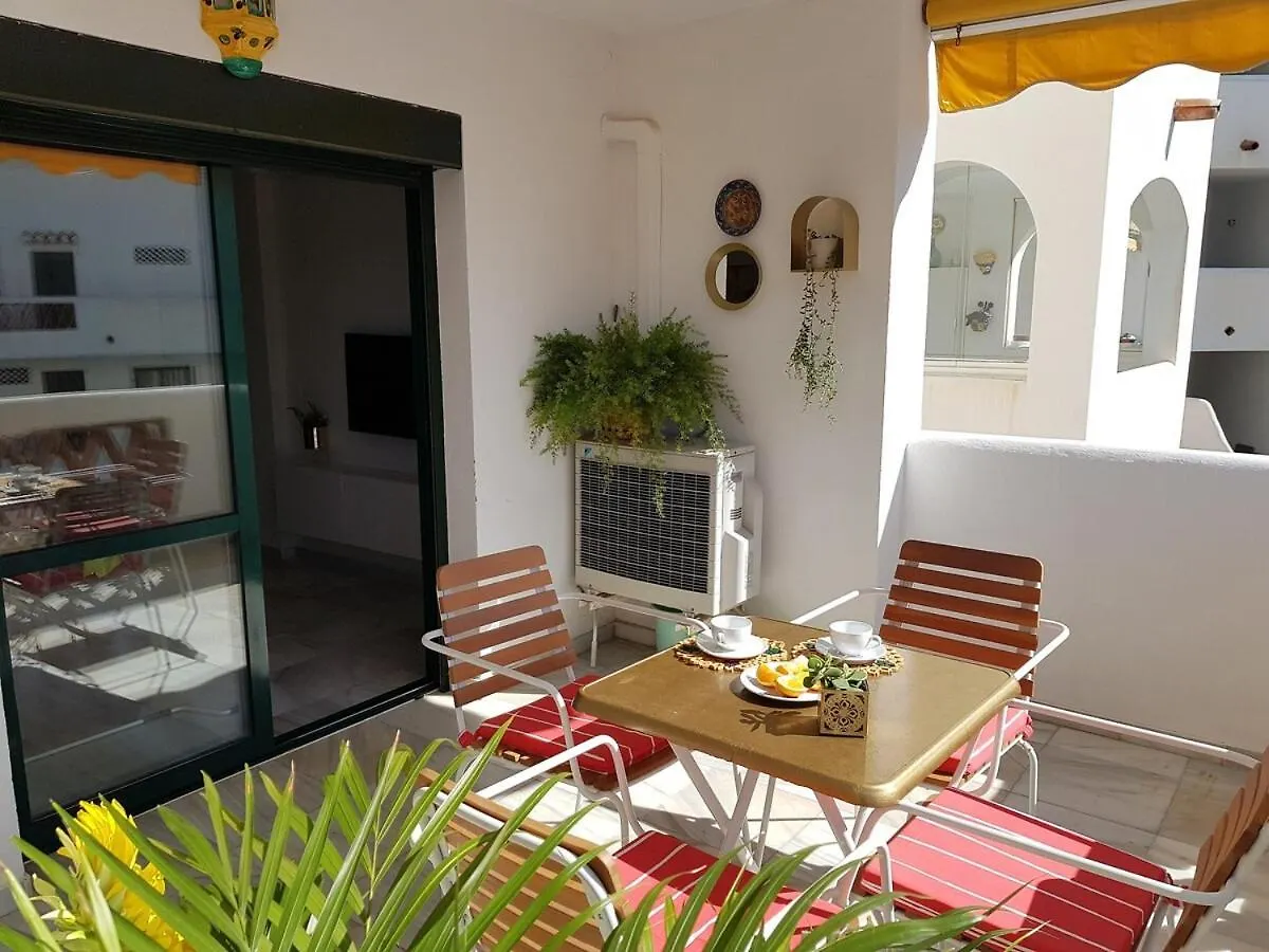 Peaceful 1Br Getaway - Walk To Beach And Train Benalmádena