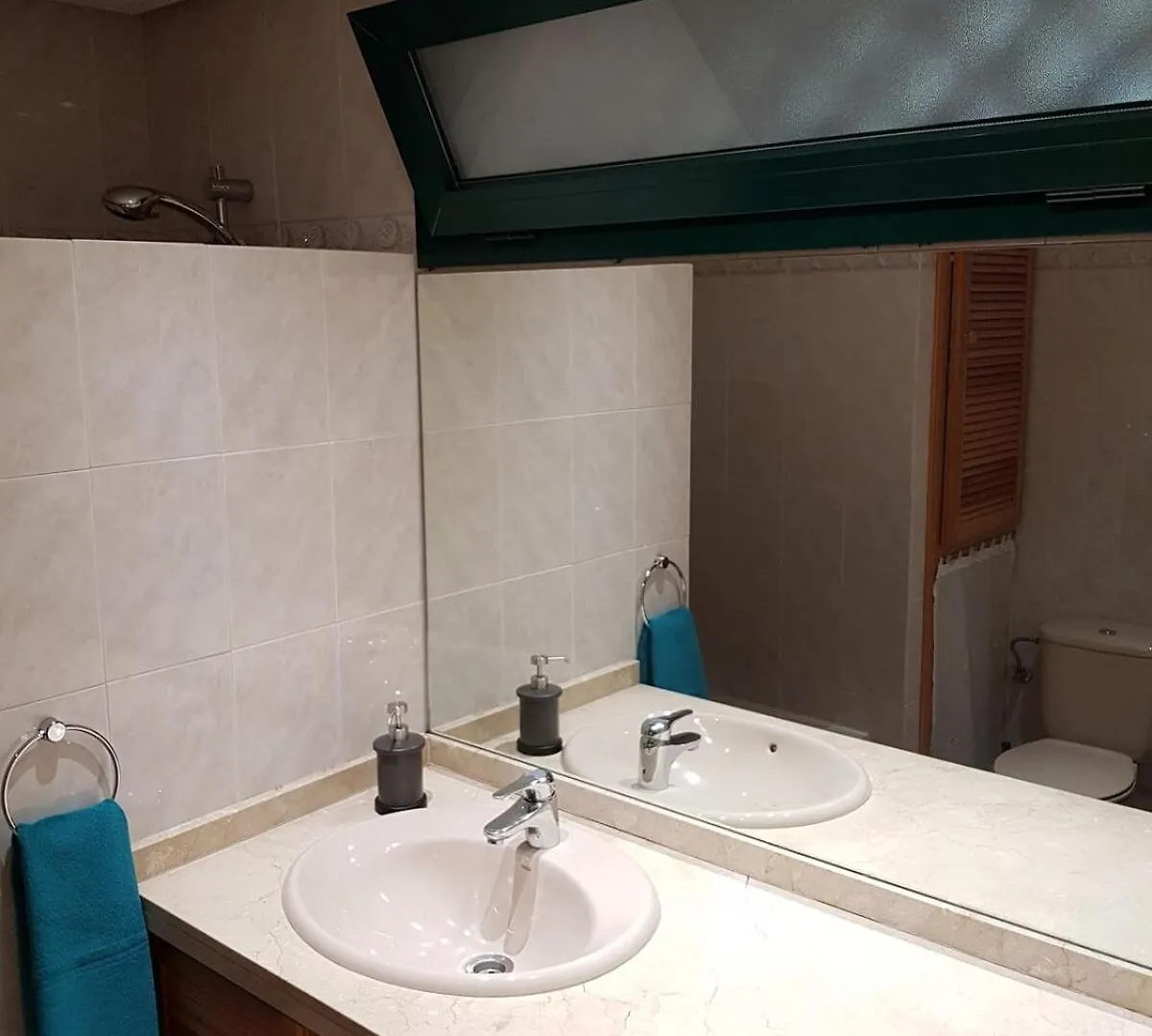 Peaceful 1Br Getaway - Walk To Beach And Train Benalmádena