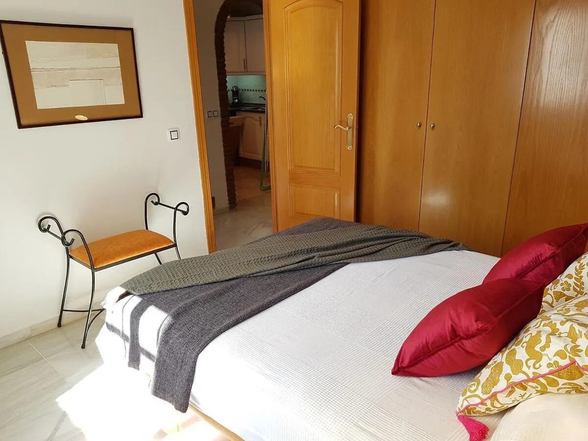 Peaceful 1Br Getaway - Walk To Beach And Train Benalmádena 0*,  España